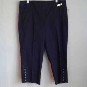 Daisy Feuntes black capri size10